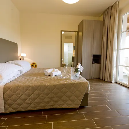 Carolina Курортный комплекс Castelletto d'Orba