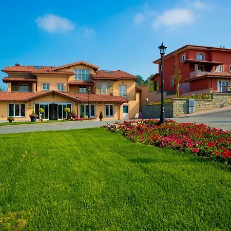 Курортный комплекс Carolina